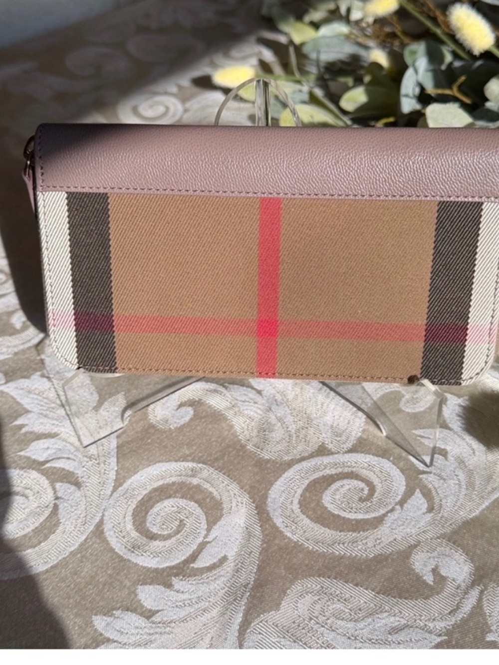 BURBERRY NWT original tags Plaid full zip around wallet  $690 RETAIL
